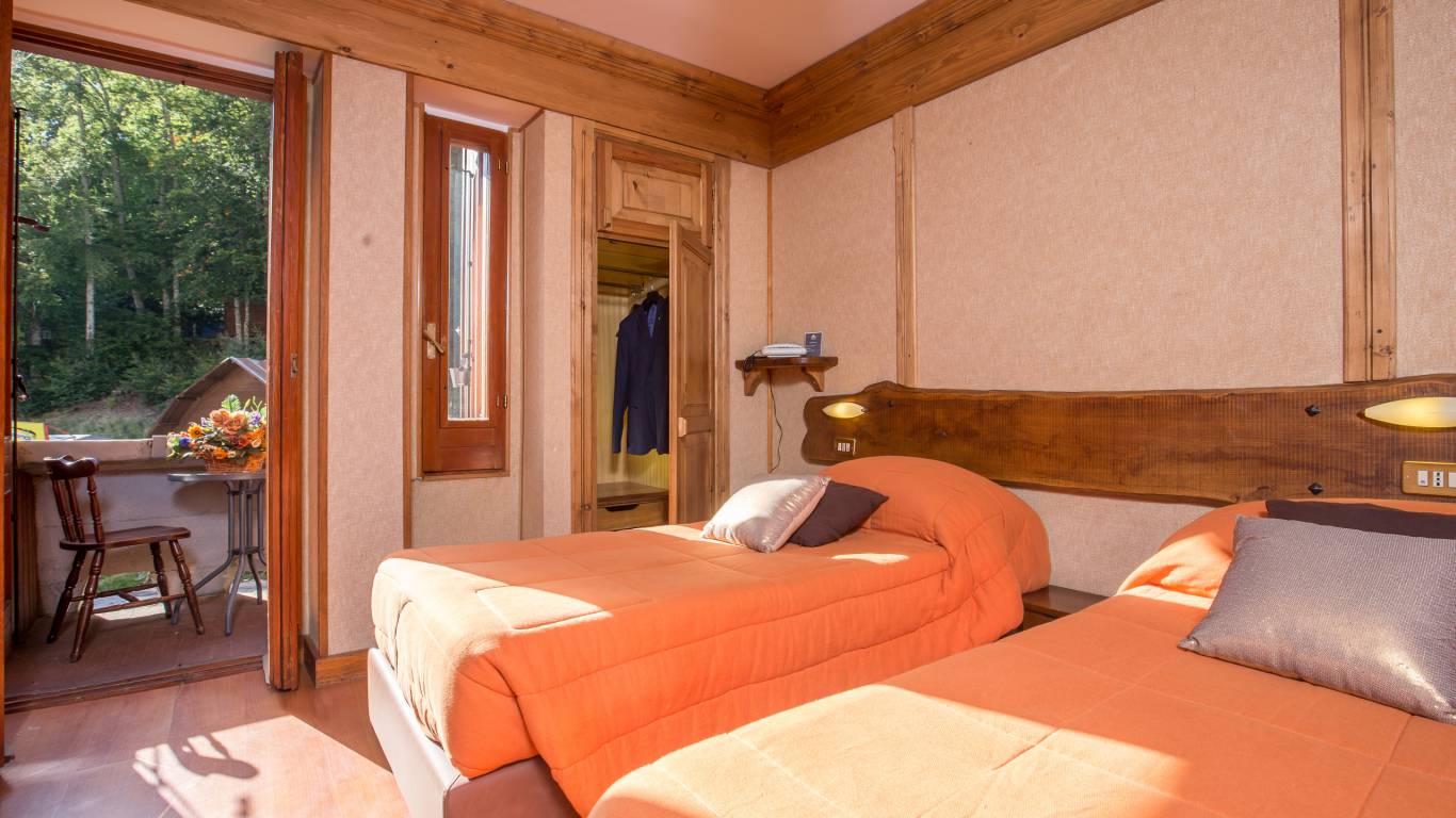 Hotel-Togo-Palace-Terminillo-Rieti-room-098